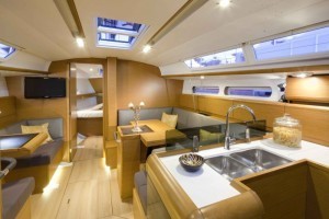 boat-409_interieur_20100920145523